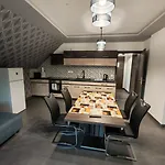 Apartamento Liszt - Contractor Friendly *