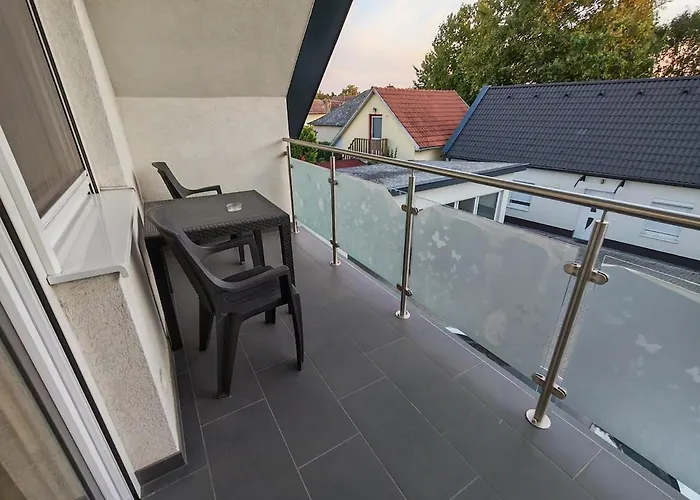 Liszt - Contractor Friendly Apartment *